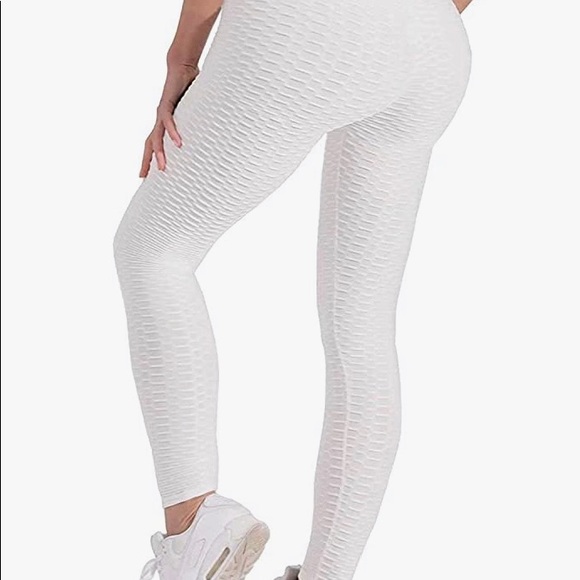 2 tiktok leggings/super stretchy and comfy - Picture 3 of 3